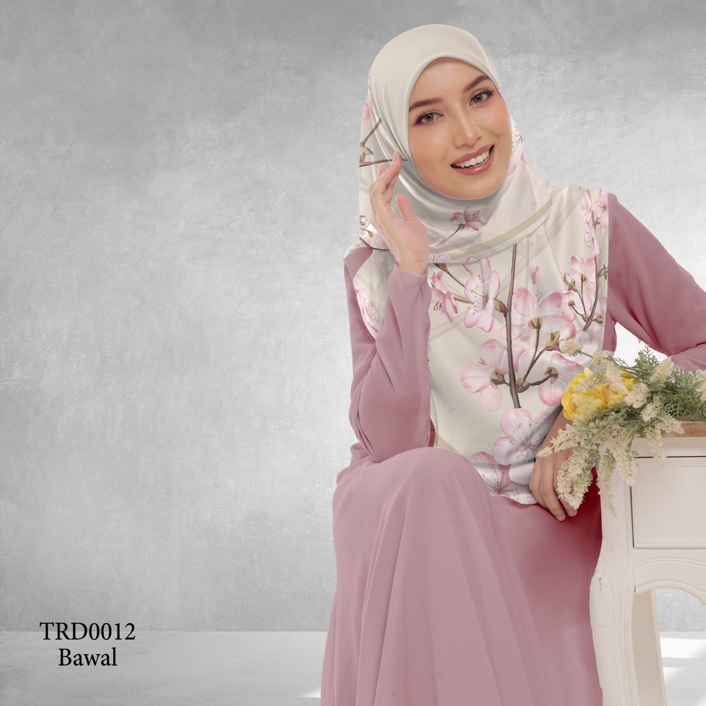 Tudung Bawal (Square Hijab) in TRD0012