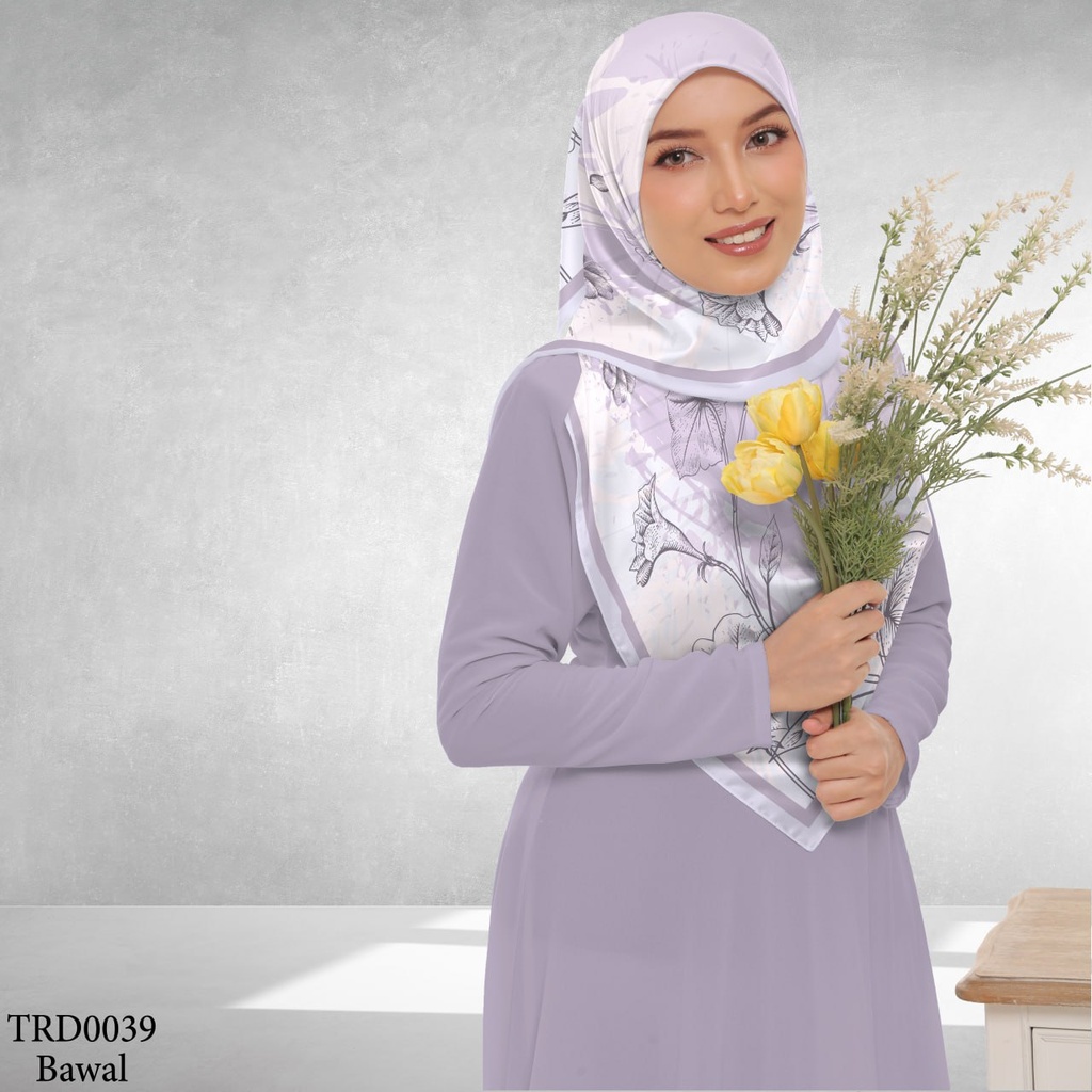 Tudung Bawal (Square Hijab) in TRD0039