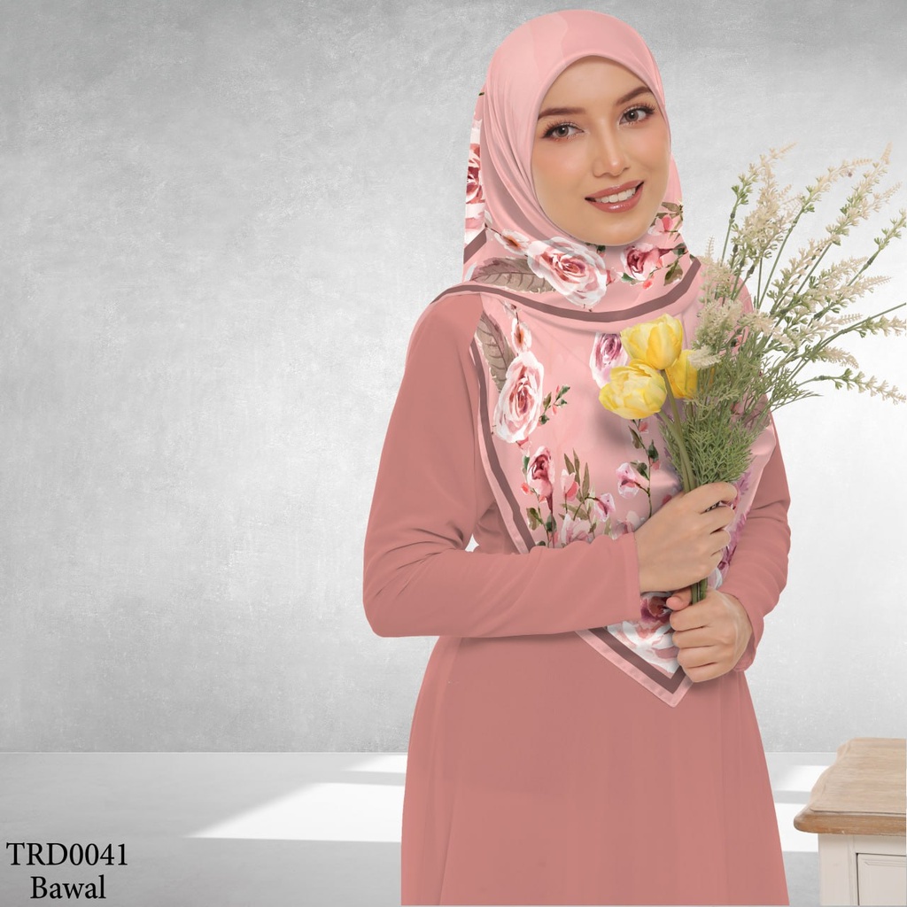 Tudung Bawal (Square Hijab) in TRD0041