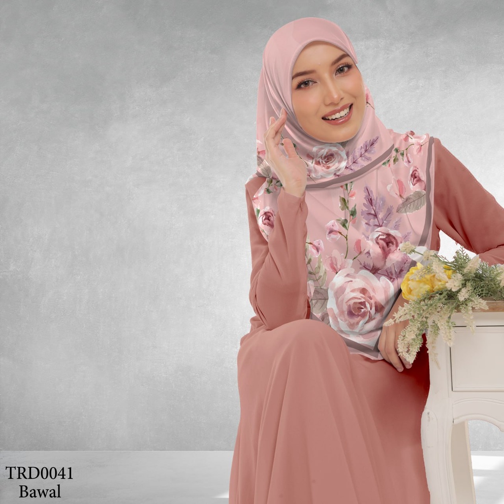 Tudung Bawal (Square Hijab) in TRD0041