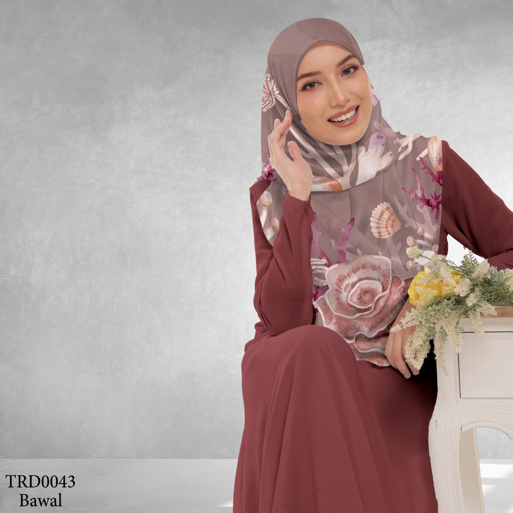 Tudung Bawal (Square Hijab) in TRD0043