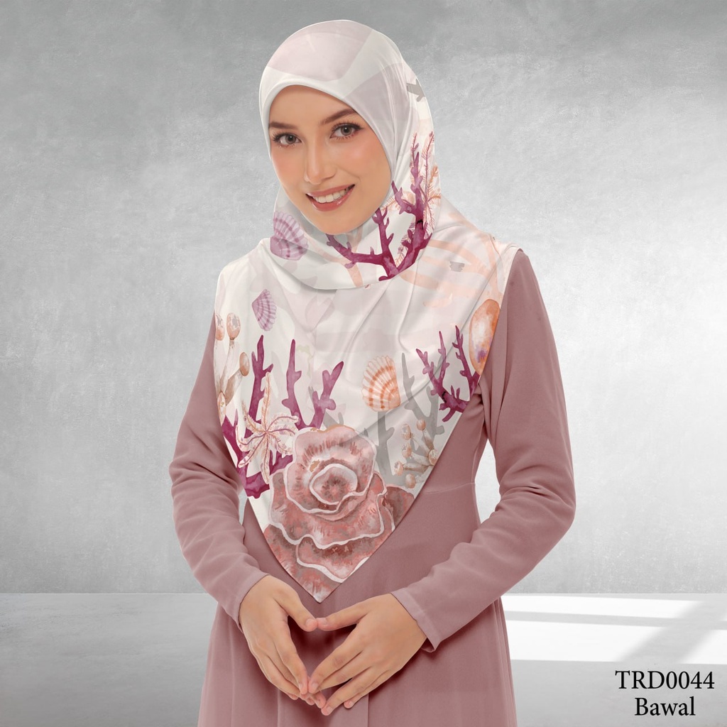 Tudung Bawal (Square Hijab) in TRD0044