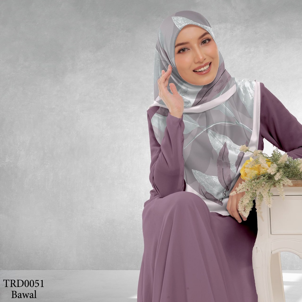 Tudung Bawal (Square Hijab) in TRD0051