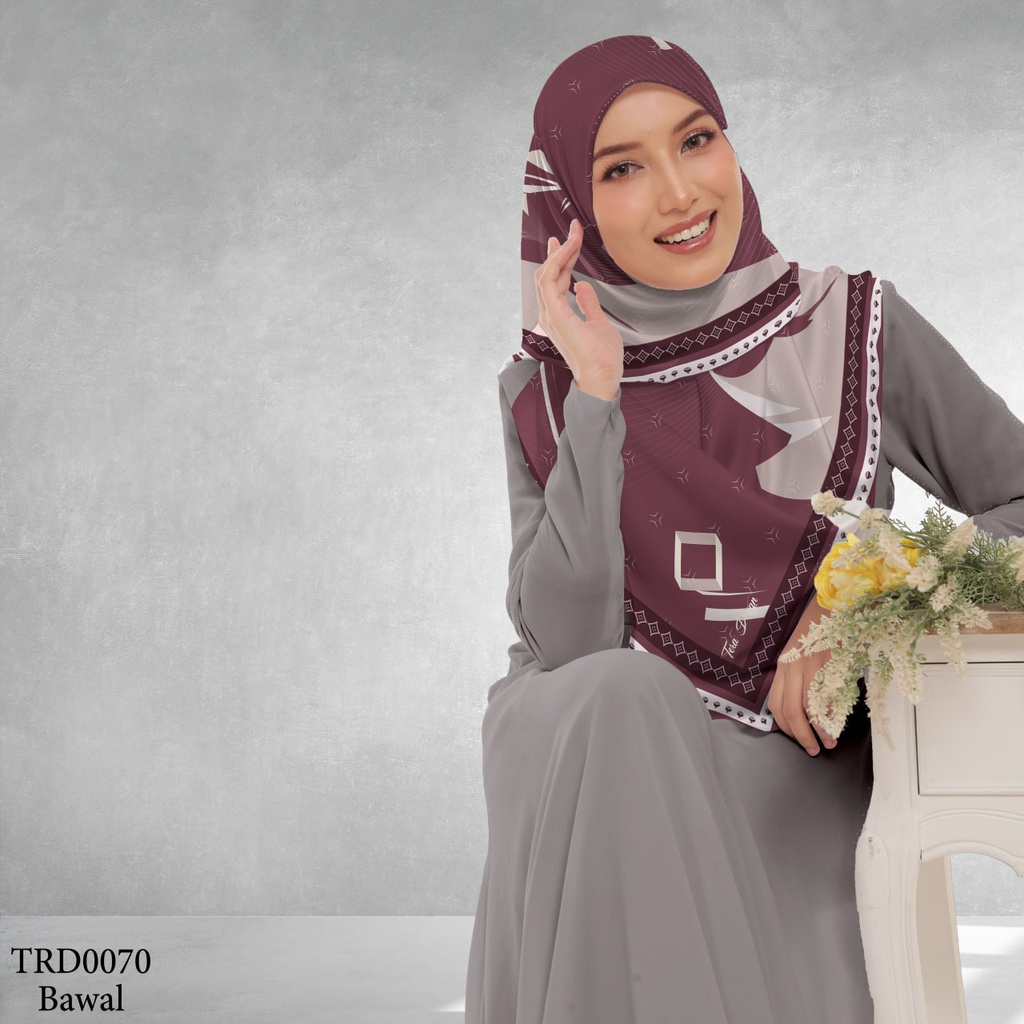 Tudung Bawal (Square Hijab) in TRD0070