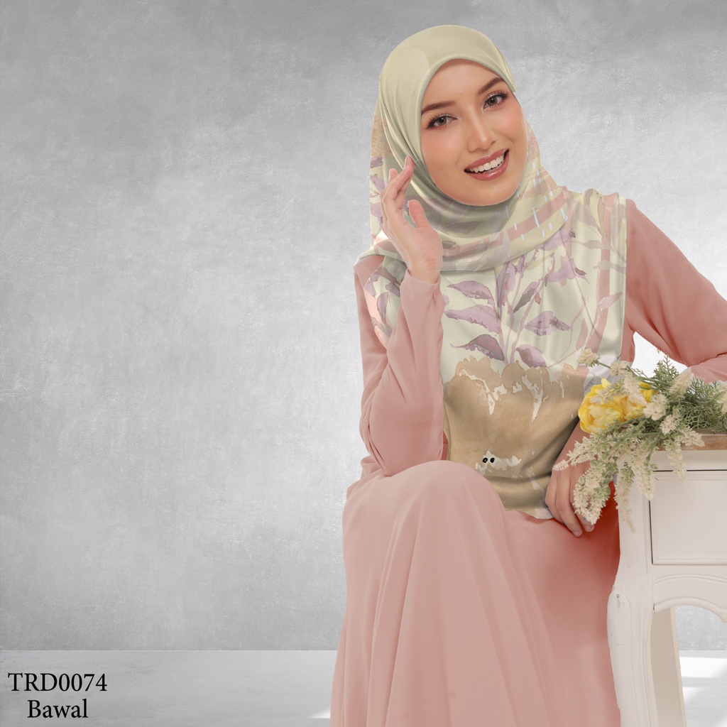 Tudung Bawal (Square Hijab) in TRD0074