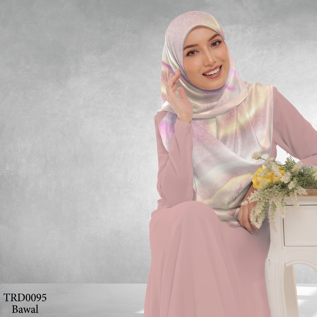 Tudung Bawal (Square Hijab) in TRD0095