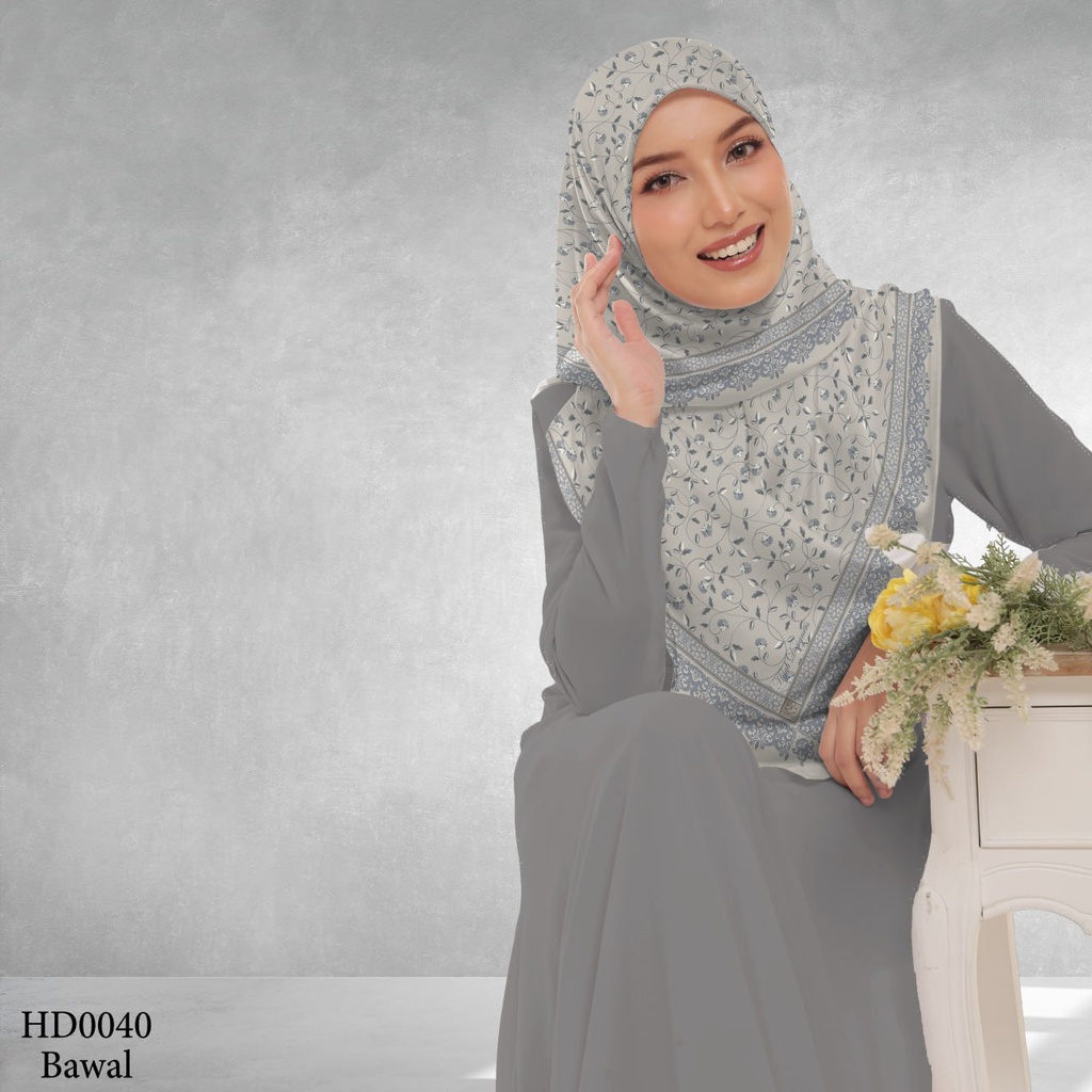 Tudung Bawal (Square Hijab) in HD0040