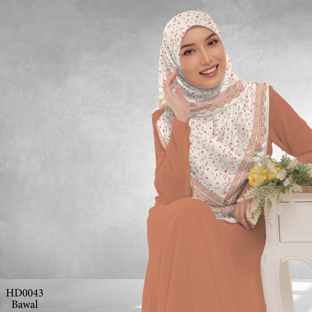 Tudung Bawal (Square Hijab) in HD0043