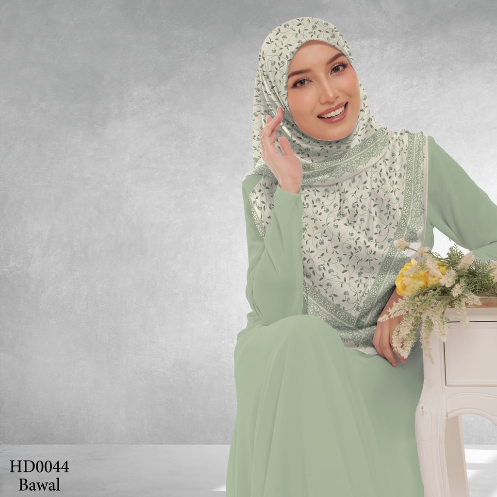 Tudung Bawal (Square Hijab) in HD0044