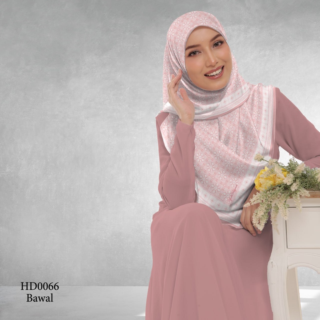 Tudung Bawal (Square Hijab) in HD0066