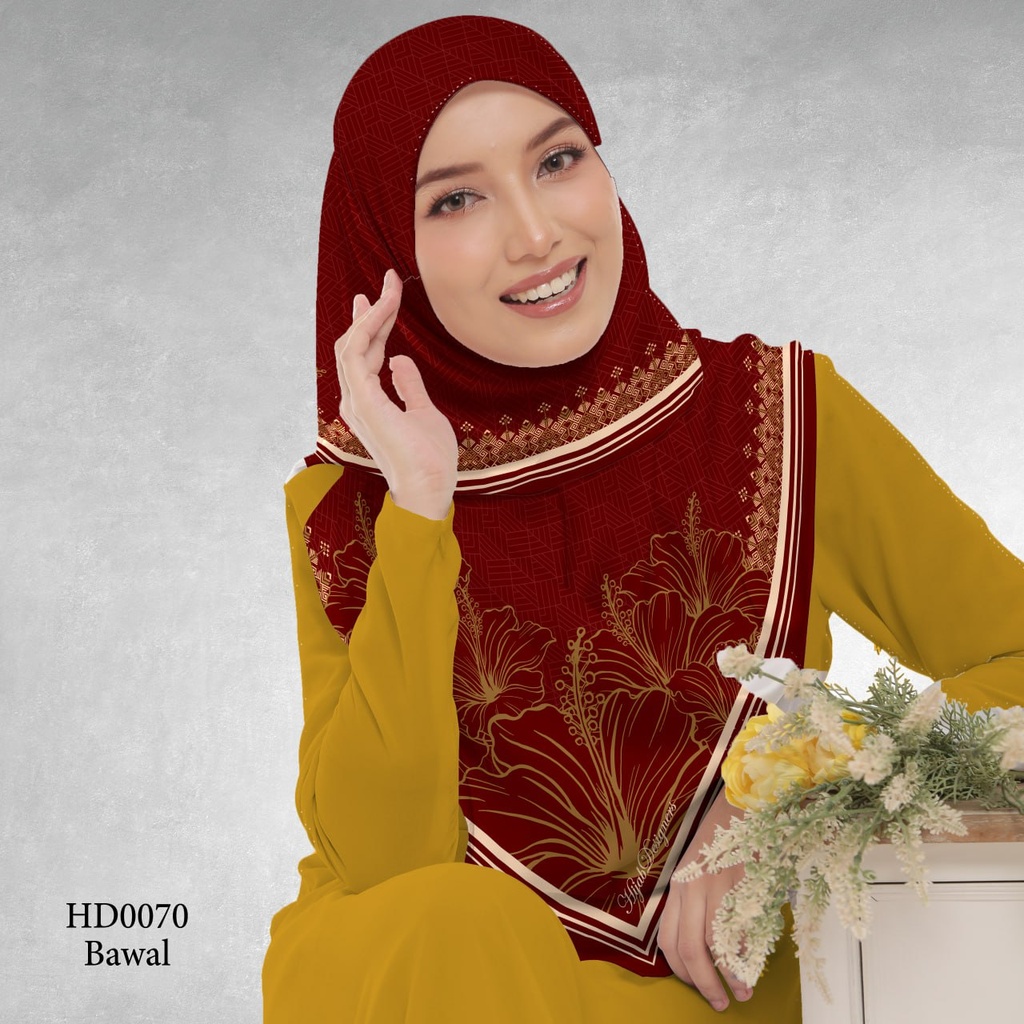 Tudung Bawal (Square Hijab) in HD0070