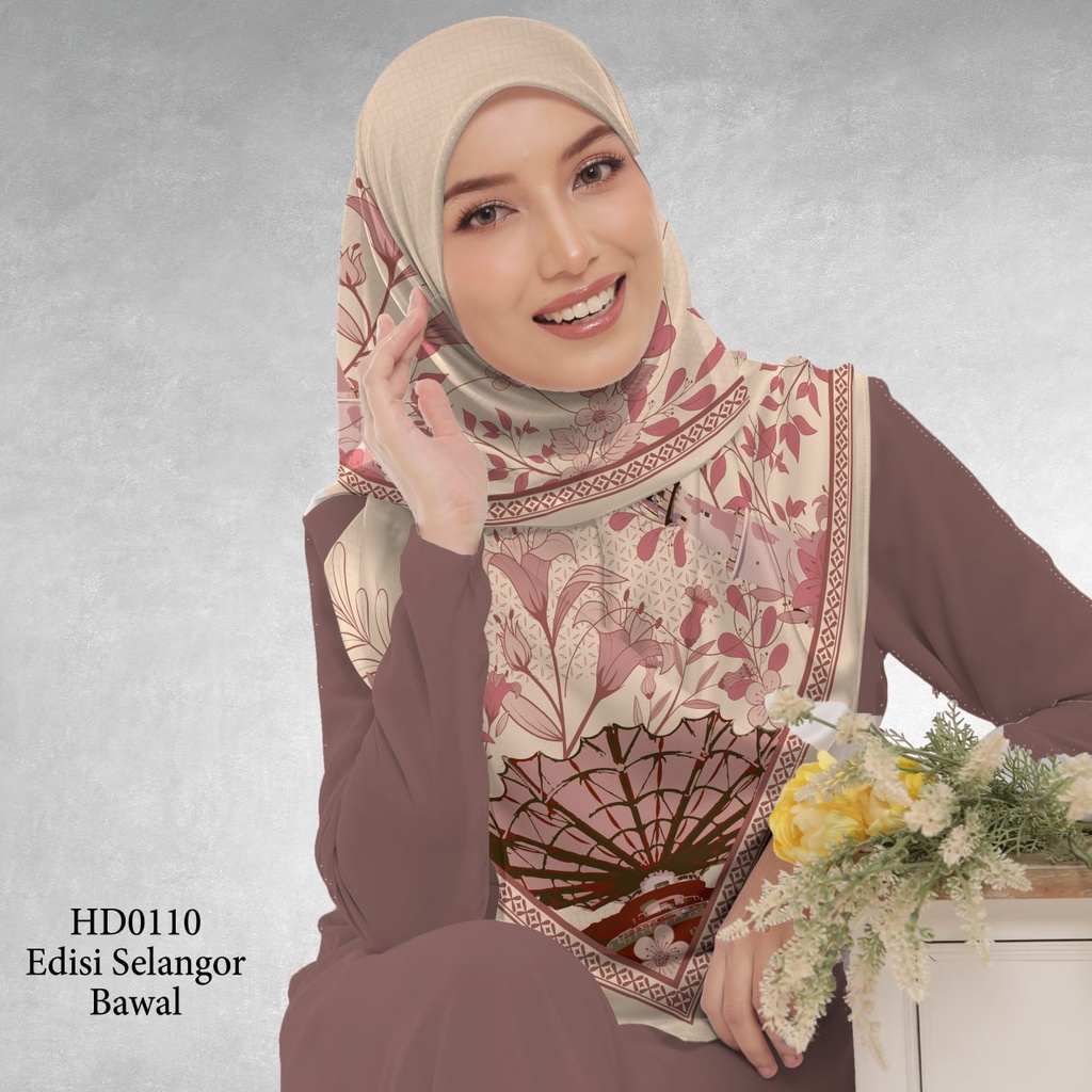 Tudung Bawal (Square Hijab) in HD0110